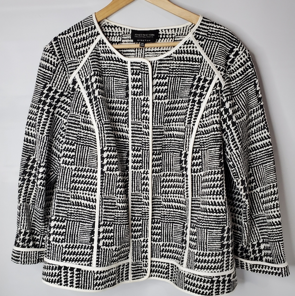 Jones New York - Light weight jacket collectionstretch,  black white size 14W